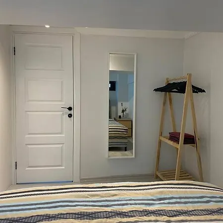 Renovated 2br Near Metro Апартаменты Стамбул